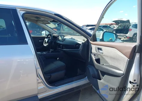 2021 Nissan Rogue Sv Fwd z USA, uszkodzony, nr VIN 5N1AT3BA7MC778587